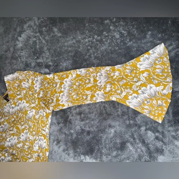 Banana Republic Yellow and White Floral Blouse - Picture 5 of 6